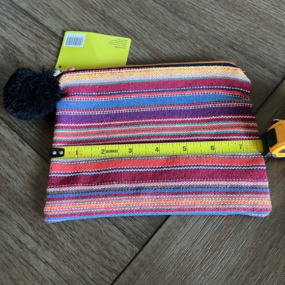 Women's Zipper Pouch - Picture 10 of 11